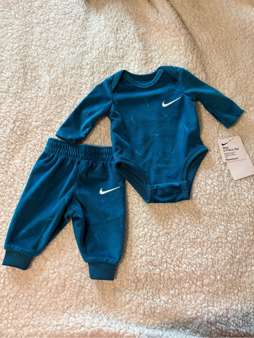 Nike Teal Long-Sleeve Baby Bodysuit & Pants Set with White Swoosh